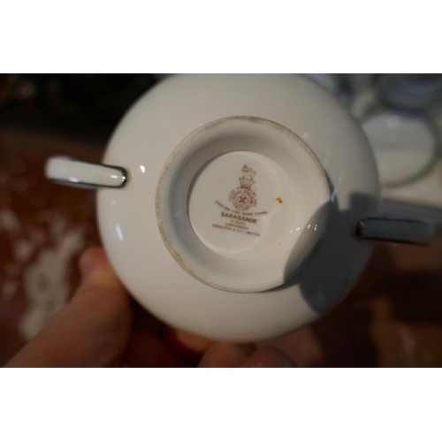 148 - Royal Doulton dinner service - Sarabande