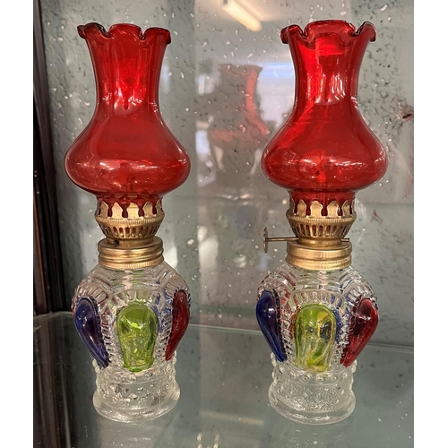 162 - Pair of coloured glass oil lamp lights - Approx. height: 20.5cm