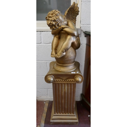 338 - Gilt cherub on pedestal base - Approx. height: 133cm