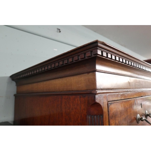 357 - Fine Georgian mahogany chest on chest - Approx: W: 117cm D: 56cm H: 191cm