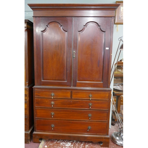 358 - Mahogany linen press - Approx: W: 125cm D: 52cm H: 210cm