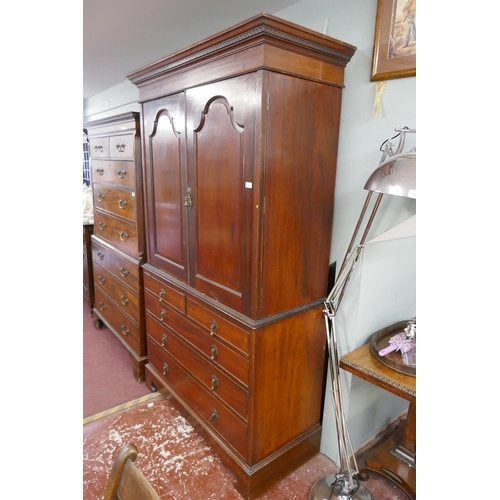 358 - Mahogany linen press - Approx: W: 125cm D: 52cm H: 210cm