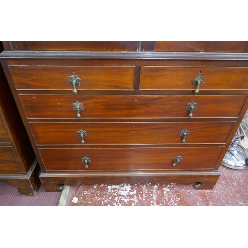 358 - Mahogany linen press - Approx: W: 125cm D: 52cm H: 210cm