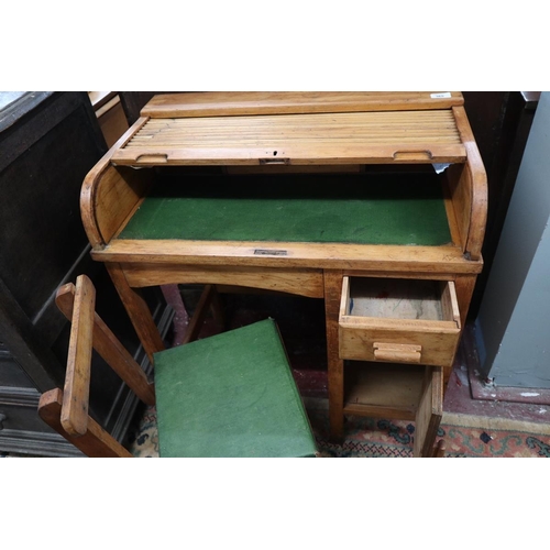 365 - Beechwood roll-top children's desk together with matching swivel chair - Approx: W: 70cm D: 44cm H: ... 