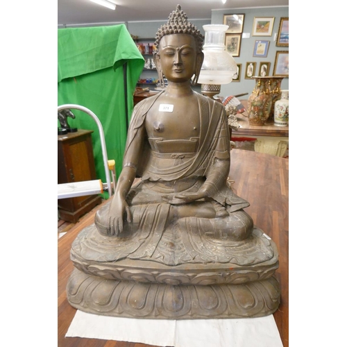 371 - Large bronze statue of Buddha - Approx. height: 69cm