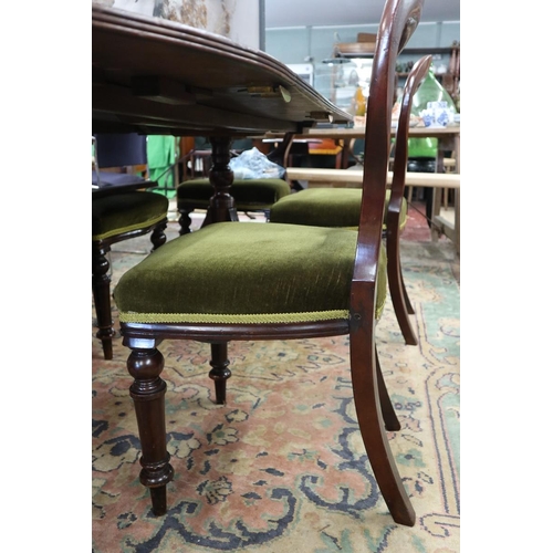 394 - Regency style extending dining table together with 6 balloon back chairs - Approx table size: L: 210... 