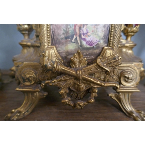 401 - French clock garniture - Approx. height of clock: 41cm