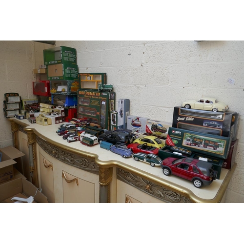 418 - Collection of model cars etc