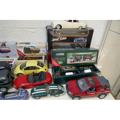 418 - Collection of model cars etc