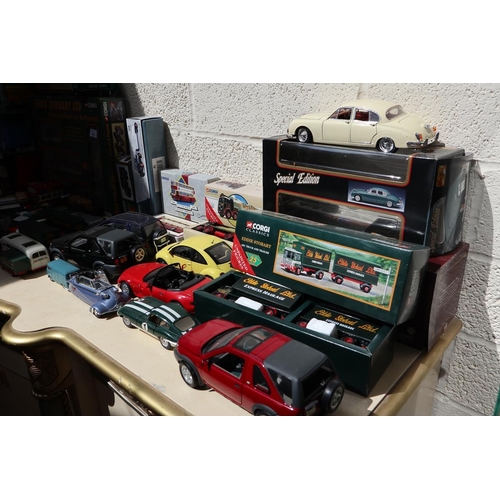 418 - Collection of model cars etc