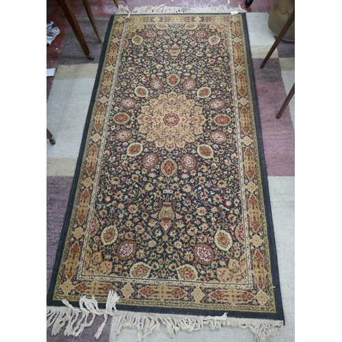 463 - Black patterned rug - Approx. size: 194cm x 91cm