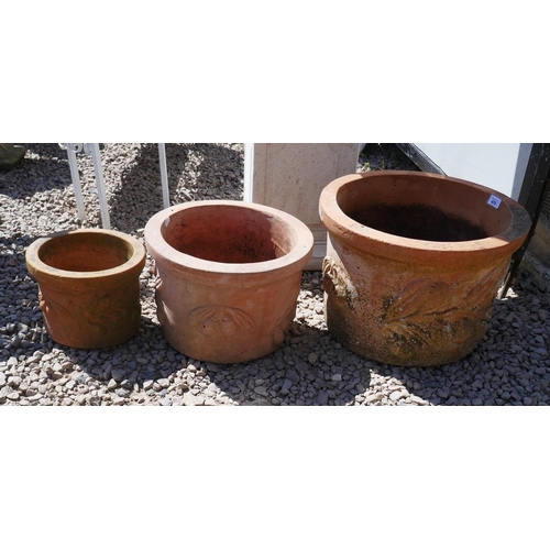 475 - 3 graduated terracotta planters