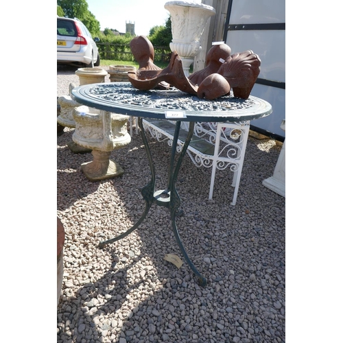 477 - Aluminium bistro table