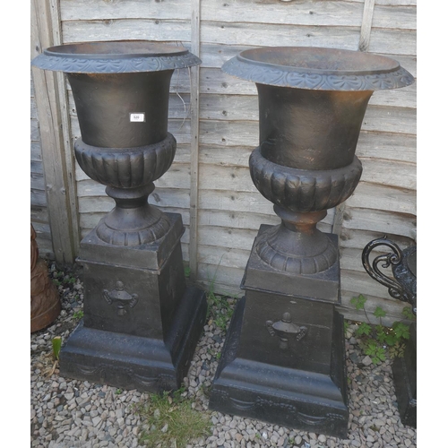 520 - Pair of heavy cast iron planters on stands - Approx. height: 113cm