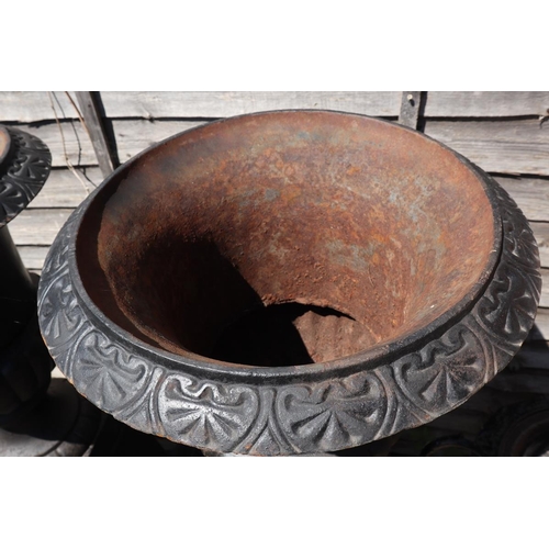 520 - Pair of heavy cast iron planters on stands - Approx. height: 113cm