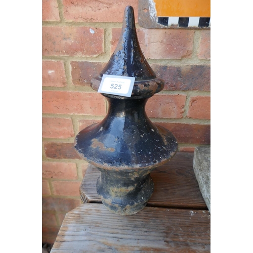 525 - Heavy cast iron finial - Approx. height: 36cm