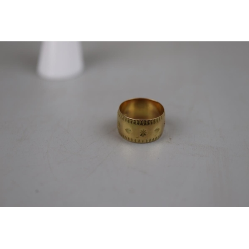 63 - 18ct gold ring. Appox. weight: 6.7g - Approx. size: N