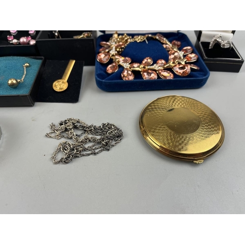 87 - Collection of costume jewellery to include silver