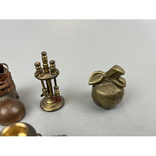 92 - Collection of miniature brass and copper items