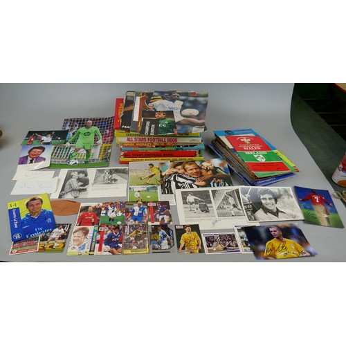 96 - Collection of football autographs - Kevin Keegan, Peter Shilton, Roy Wilson etc together with footba... 