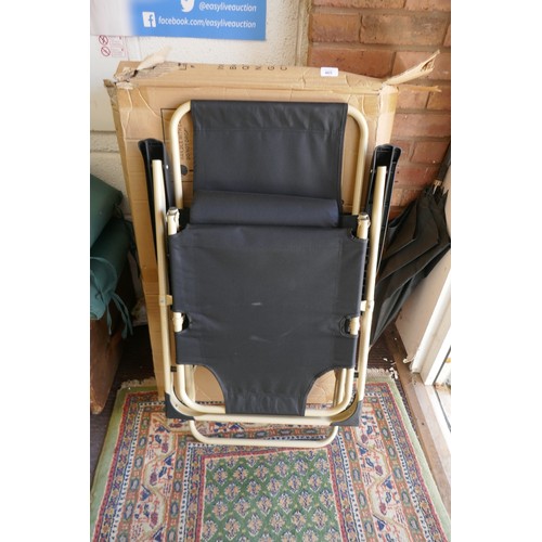 465 - Pair of as new sun loungers