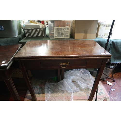 115 - Late 18thC mahogany tea table with drawer