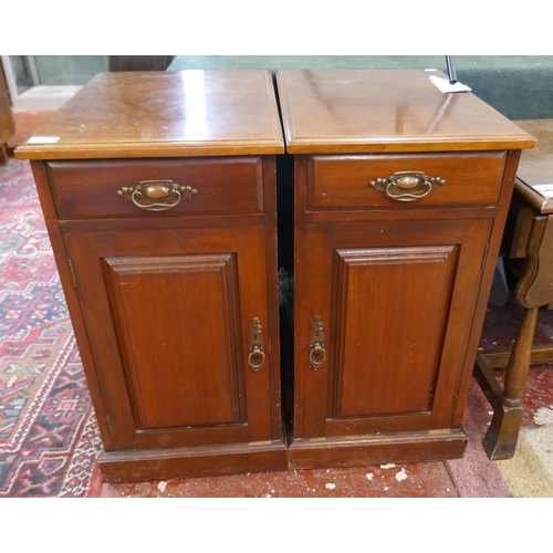121 - Pair of mahogany bedside cabinets