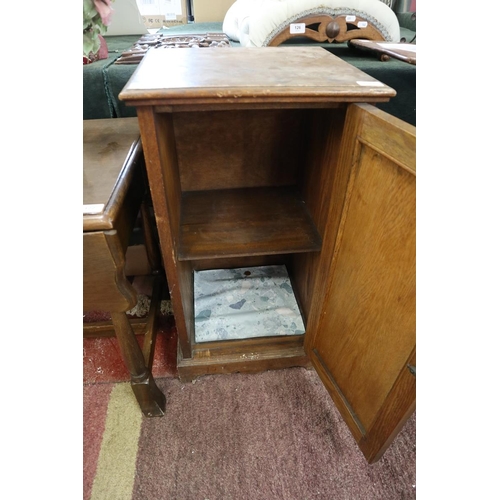 123 - Oak pot cupboard