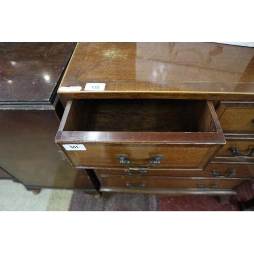 132 - Small mahogany chest of drawers - Approx: W: 61cm D: 38cm H: 74cm