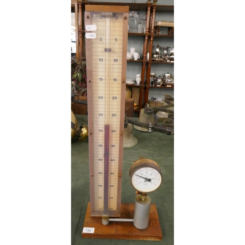 135 - Vintage pressure valve indicator