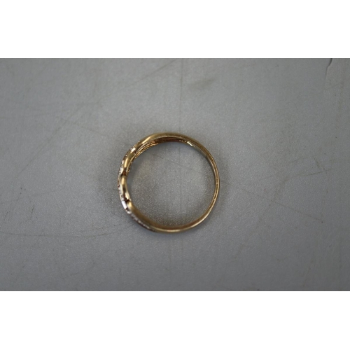 17 - Gold diamond set ring - Approx size: P