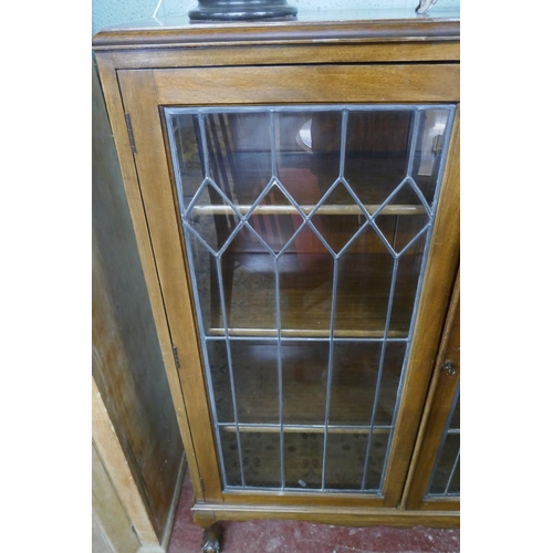 185 - Glazed display cabinet - Approx size W: 100cm D: 35cm H: 125cm