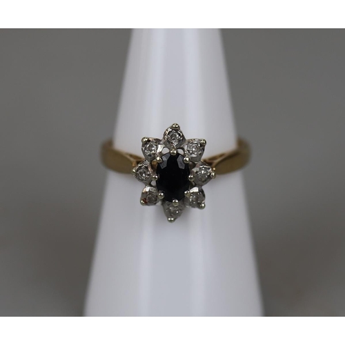 20 - Gold sapphire and diamond cluster ring - Approx size: N