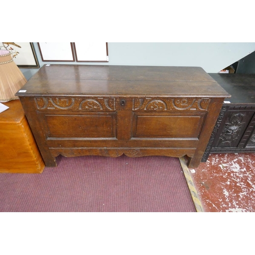 236 - 18thC oak coffer