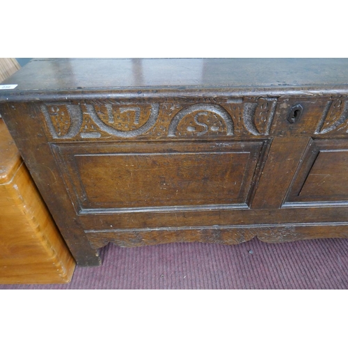 236 - 18thC oak coffer