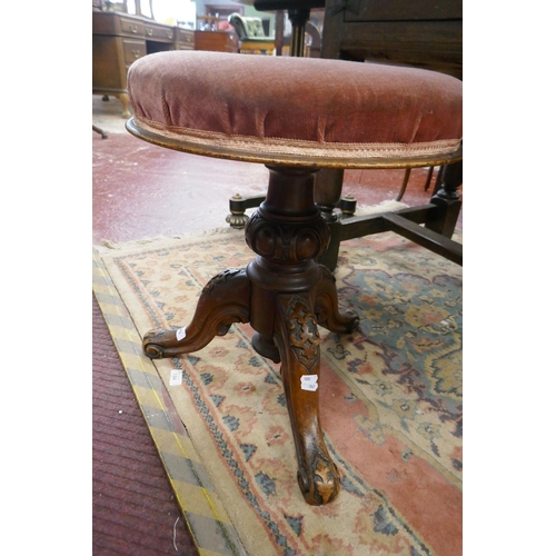 243 - Antique adjustable piano stool