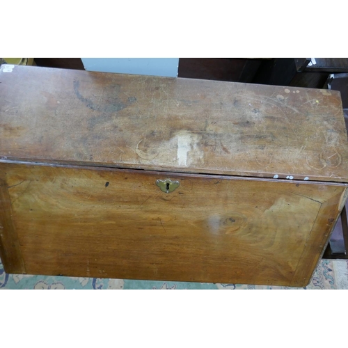 250 - 18thC mahogany bureau