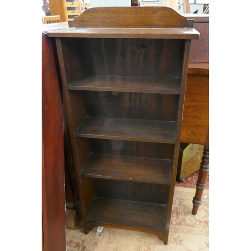 253 - Small oak bookshelf - Approx size W: 50cm D: 22cm H: 115cm