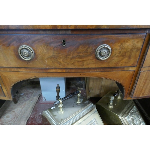 255 - 19thC mahogany bow fronted sideboard - Approx size W: 145cm D: 61cm H: 90cm