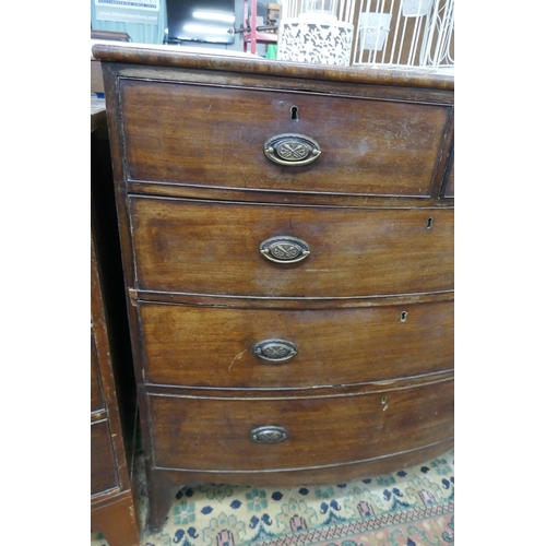 267 - 19thC bow fronted chest of 4 drawers with splayed feet - Approx size W: 109cm D: 57cm H: 109cm