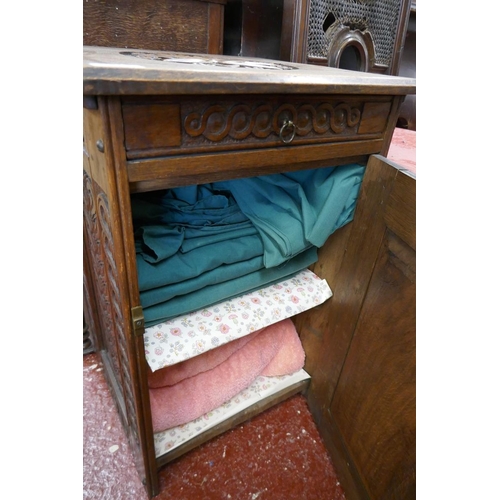 276 - Carved oak pot cupboard - Approx size W: 43cm D: 39cm H: 63cm