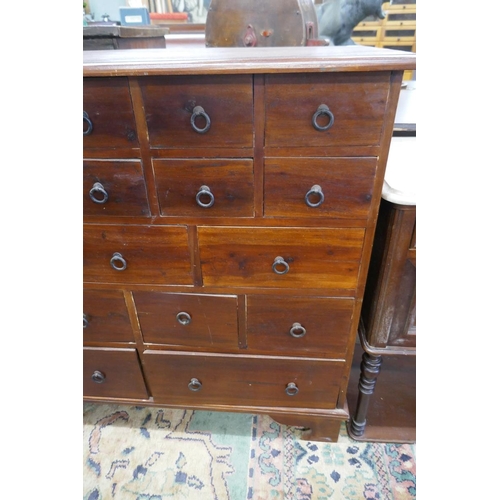 278 - Mahogany chest of 19 drawers - Approx size W: 105cm D: 42cm H: 95cm