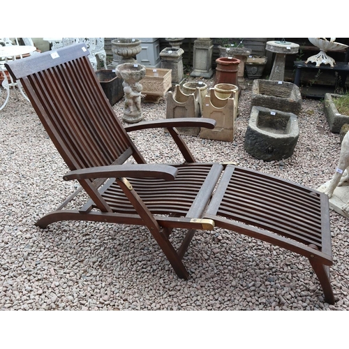 368 - Teak steamer chair