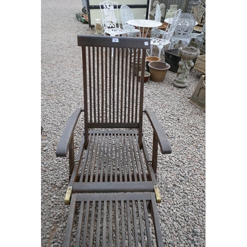 368 - Teak steamer chair