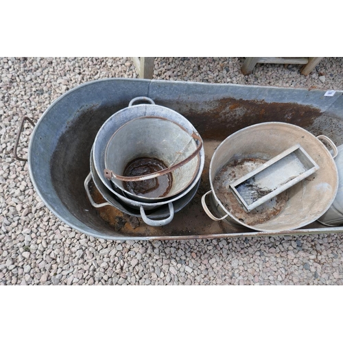 385 - Collection of galvanised items to include bath 