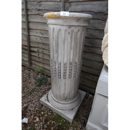 396 - Corinthian column pedestal - Approx height: 90cm