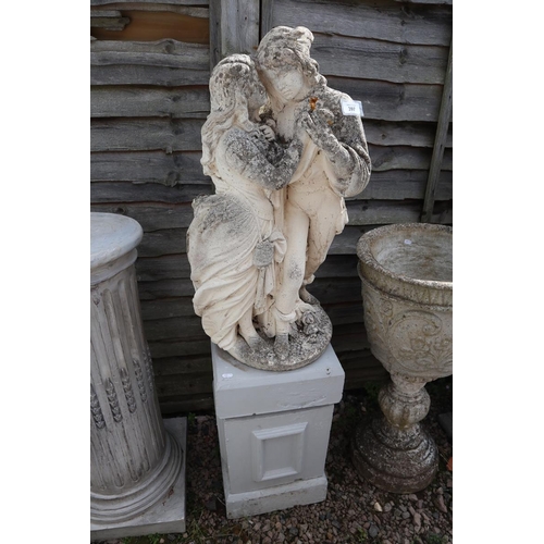 397 - Stone statue of lovers on pedestal - Approx height: 134cm