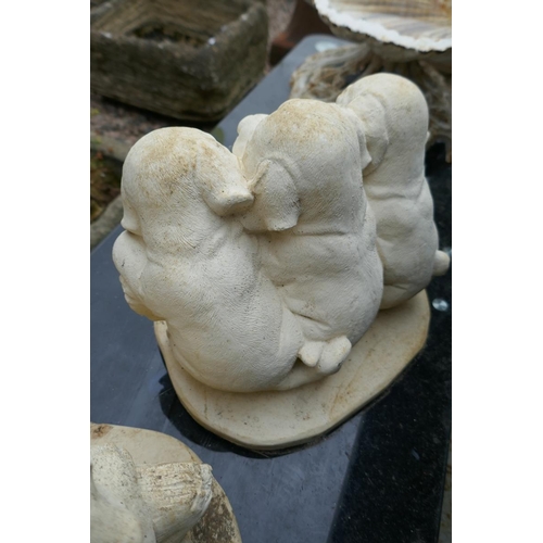 422 - Pair of stone welcome dogs