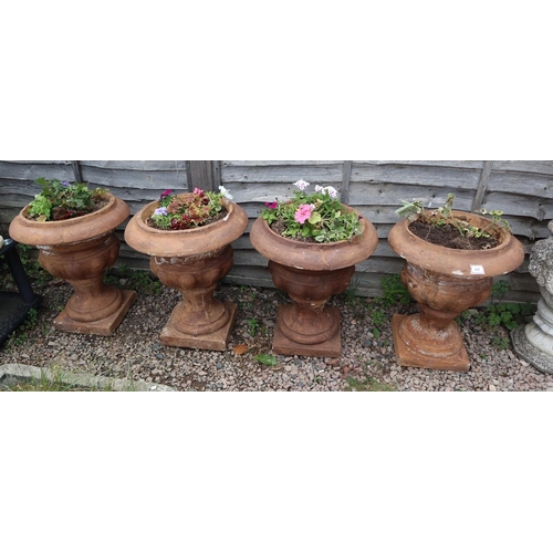423 - Set of 4 pedestal planters - Approx height: 62cm