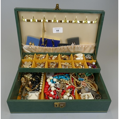 44 - Jewellery box & contents